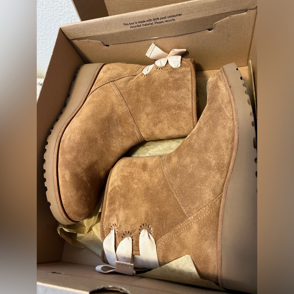 UGG